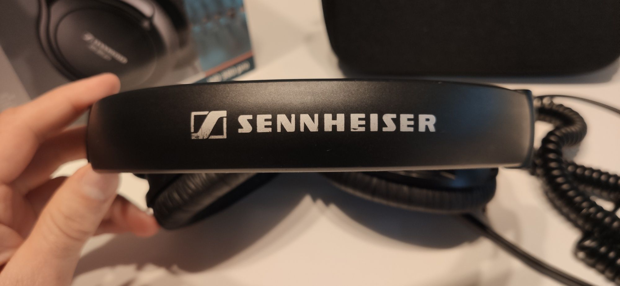 Слушалки Sennheiser HD 380 Pro