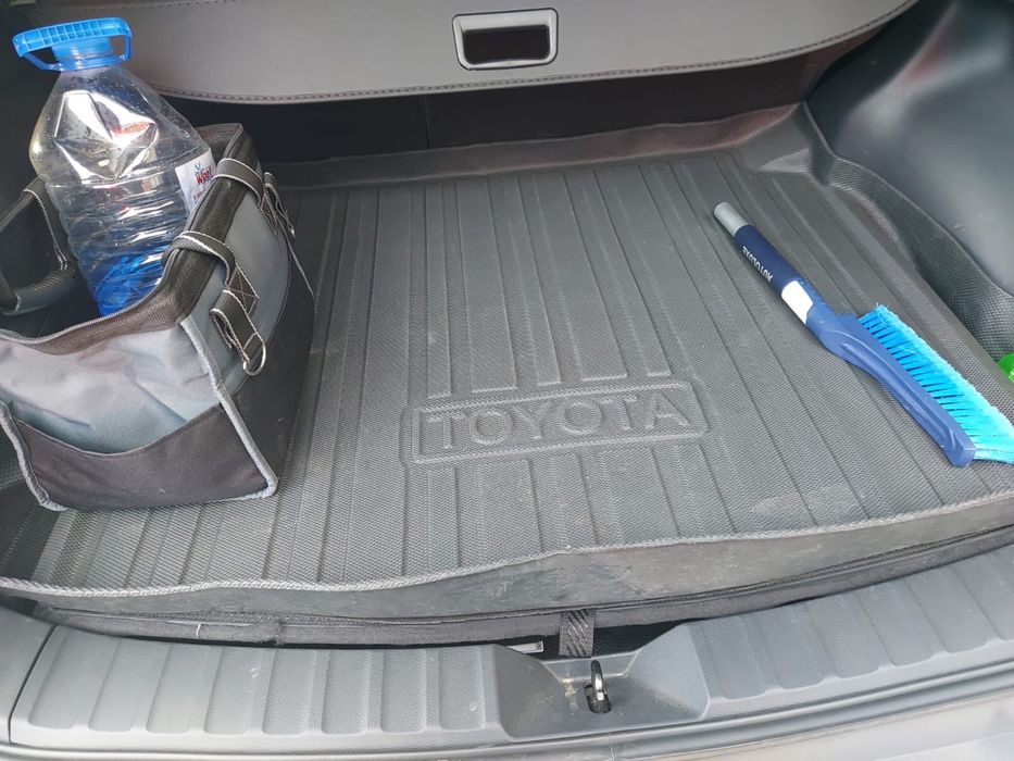 Полик в багажник Toyota Corolla Cross