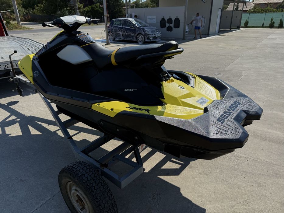 Jet Ski Sea-Doo Spark 3up IBR