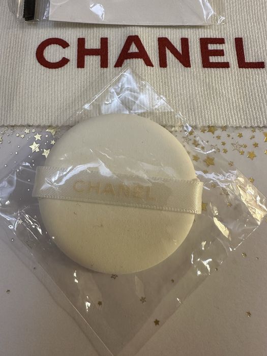 Аксесоар Chanel 5 L’eau Christmas +подарък chanel гъбичка