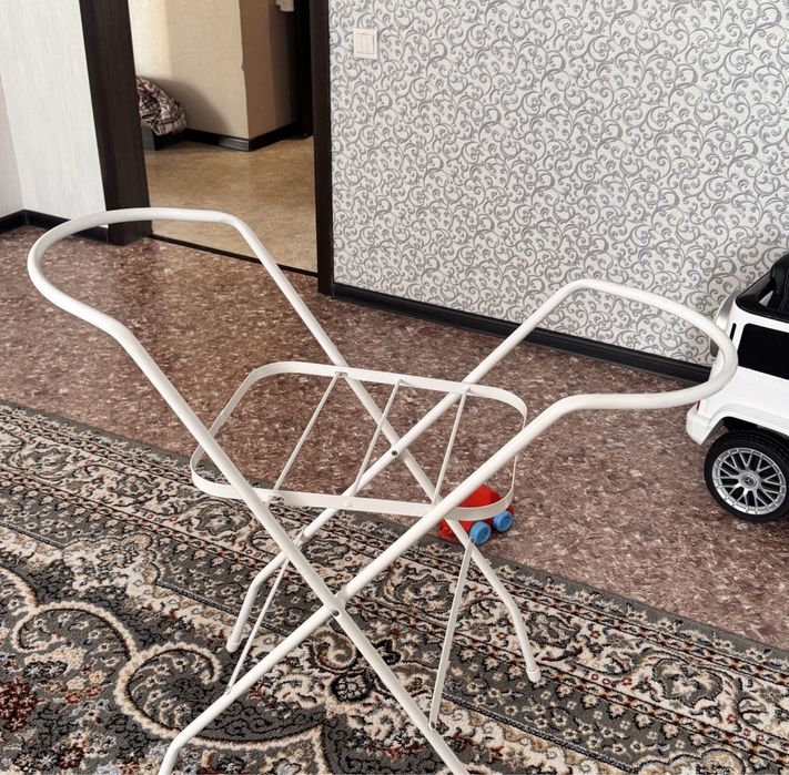 Продам подставку под детскую ванну