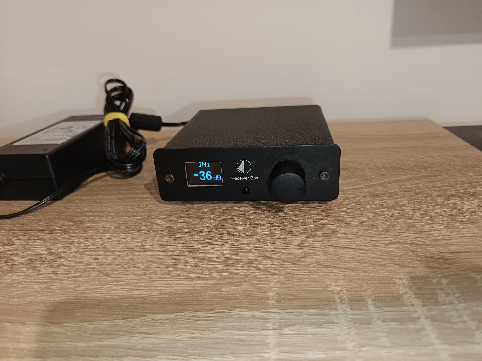 Amplituner Pro-Ject Receiver Box, 2x30W ca nou, made in Austria