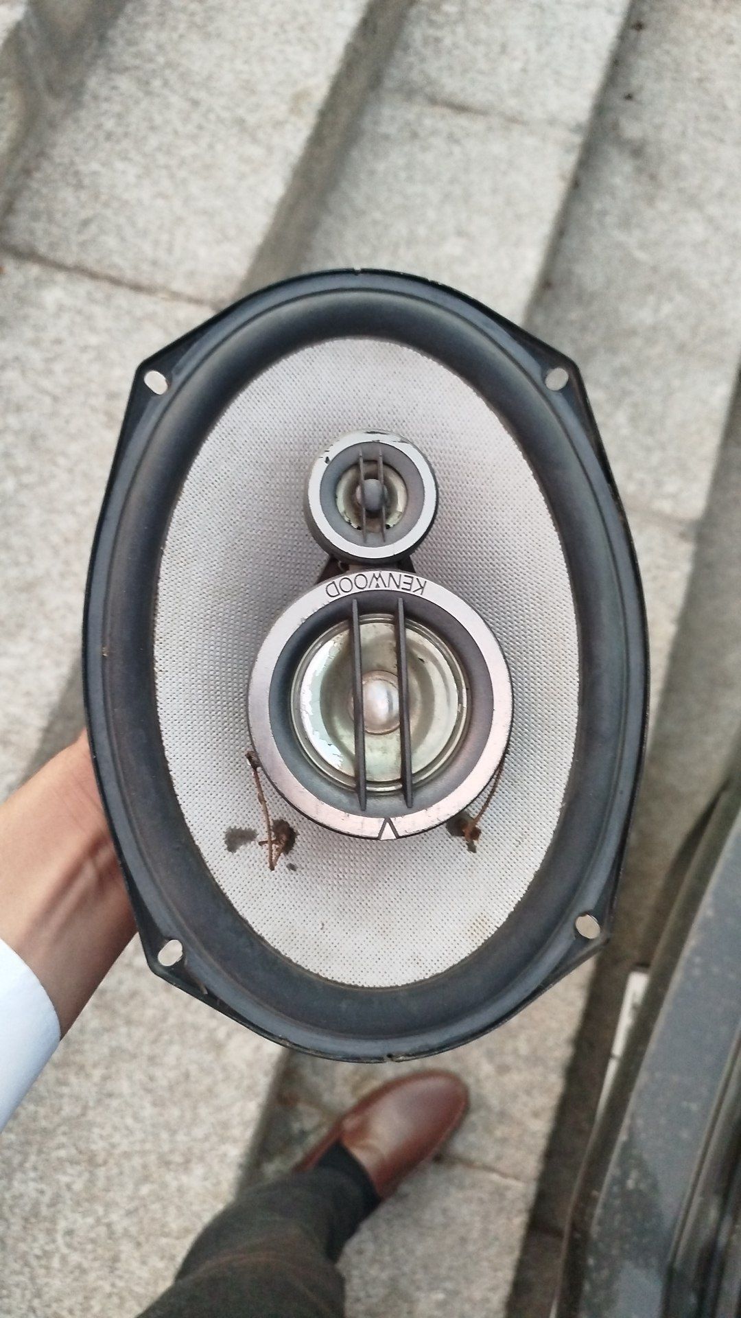 KENWOOD колонка сотилади