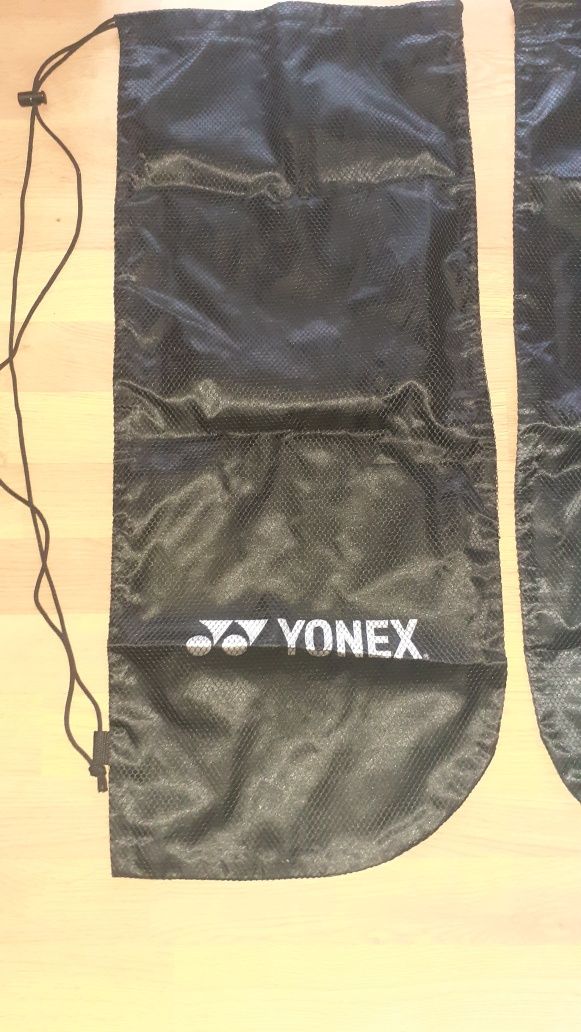 Husa Yonex 2 bucati  - 50 lei