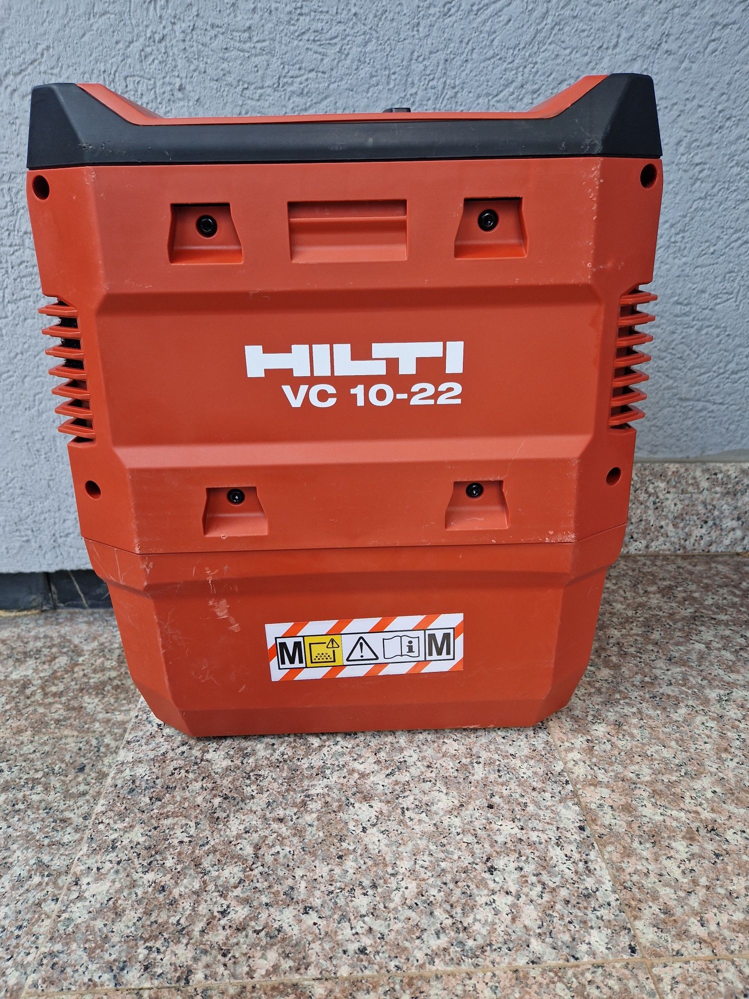 Hilti aspirator de șantier pe acumularori