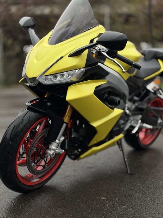 Aprilia RS660 2023 – Full Akrapovic, întreținută la reprezentanță