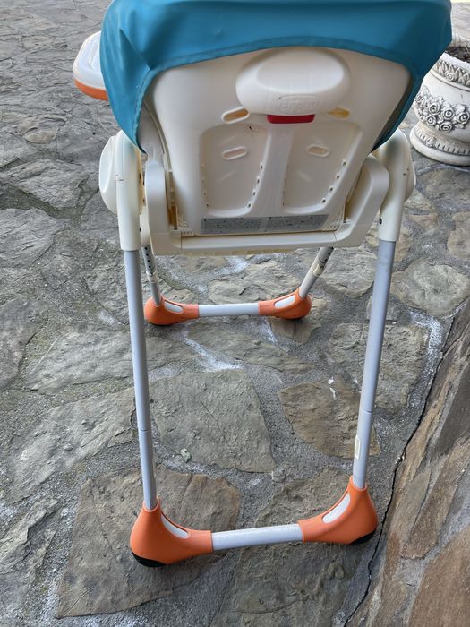 Scaun dotat si cu masita ptr bebelus