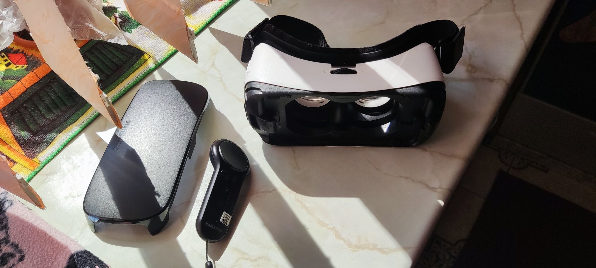 Samsung  Oculus VR