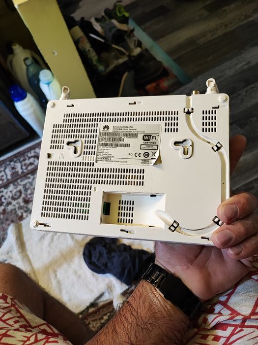 Router wireless  wifi Huawei HG8247H