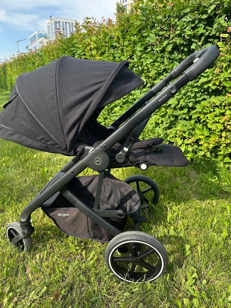Продаю коляску Cybex Balios S 3 в 1 (чёрная)