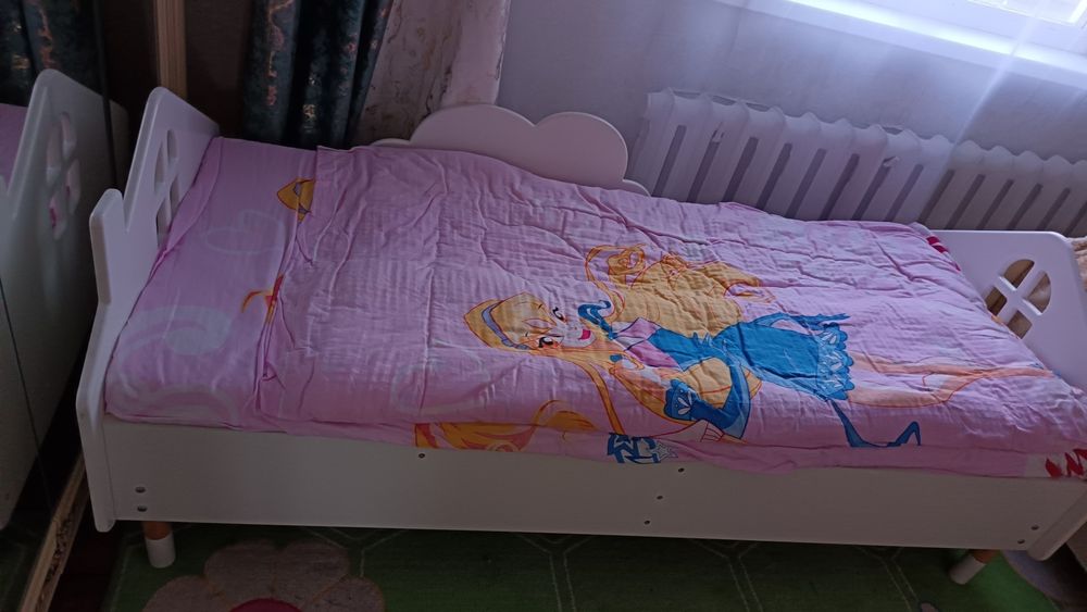 Кровать детская с матрасом