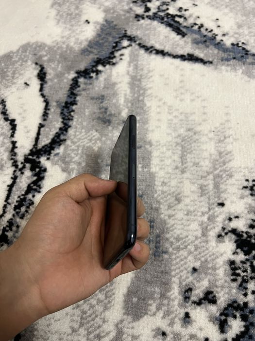 Iphone 11 pro 64 gb orqa krishka singan