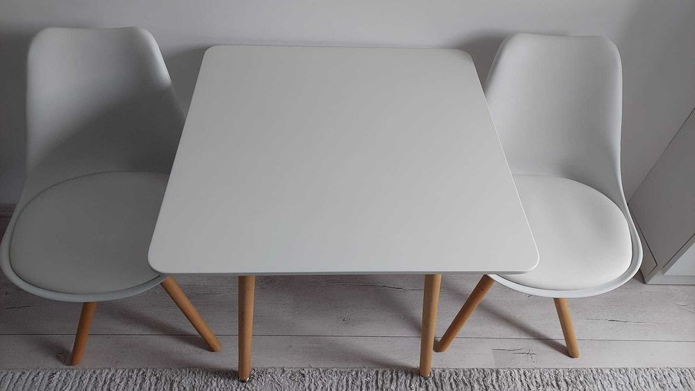 Set masa bucatarie Didier 4+ 2 scaune albe