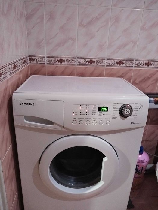 Продам холодильник Бирюса и стиральную машинку автомат Самсунг