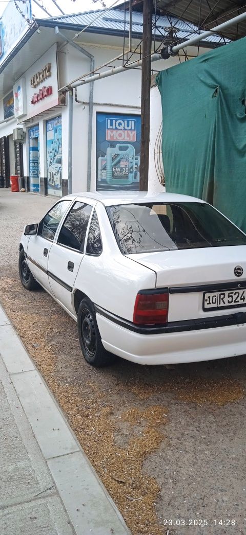 Opel vektra 1.8 gaz