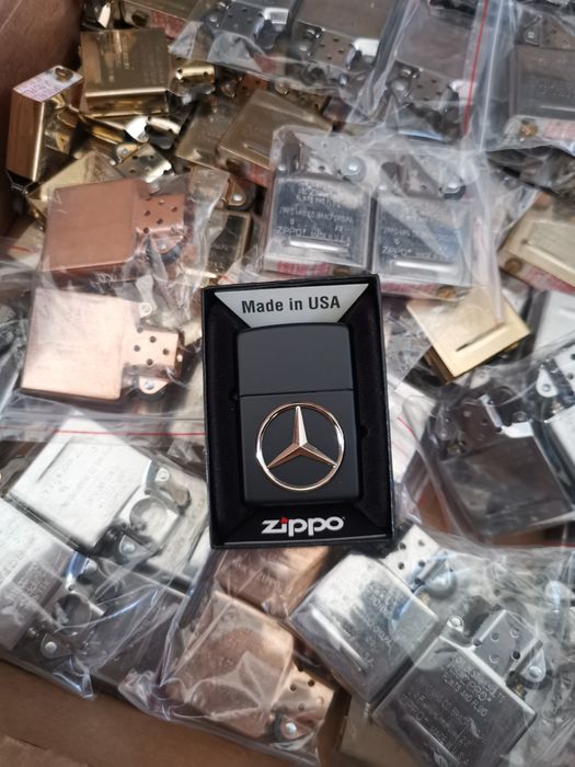 Zippo mercedes si corpuri noi