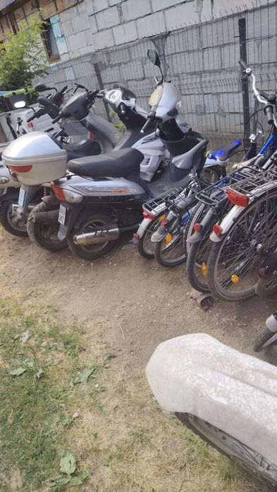 Vând scutere aduse din germania