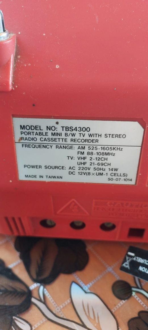 Radiocasetofon vintage cu televizor