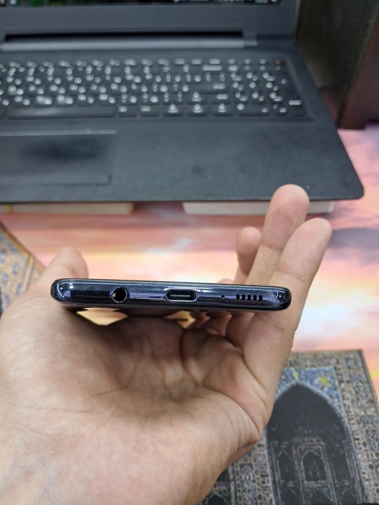 Samsung a51 4/64 gb
