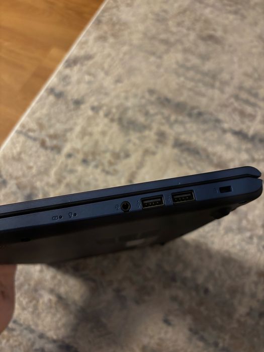 Laptop Asus VivoBook