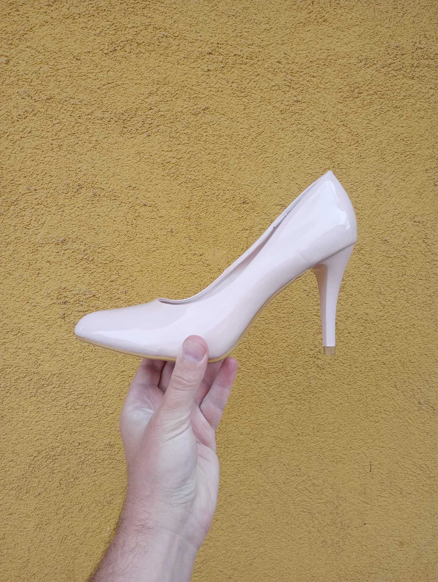 Pantofi cu Toc Dama