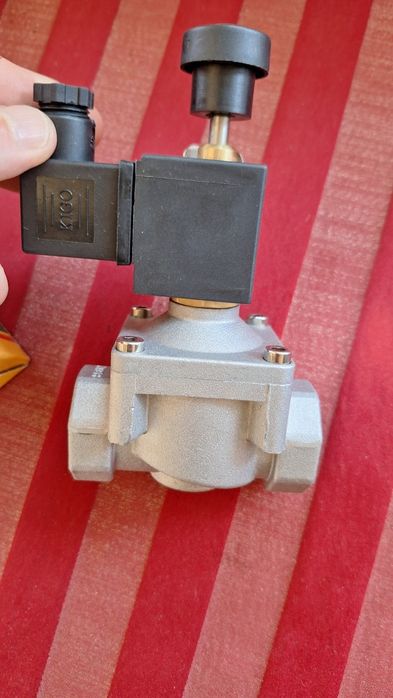 Electrovalva + Detector gaze noi