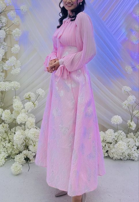 Продаю платье очень нежное