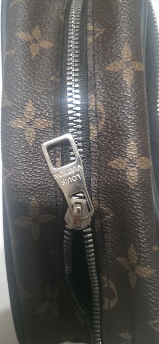 LOUIS VUITTON-Мъжка чанта.