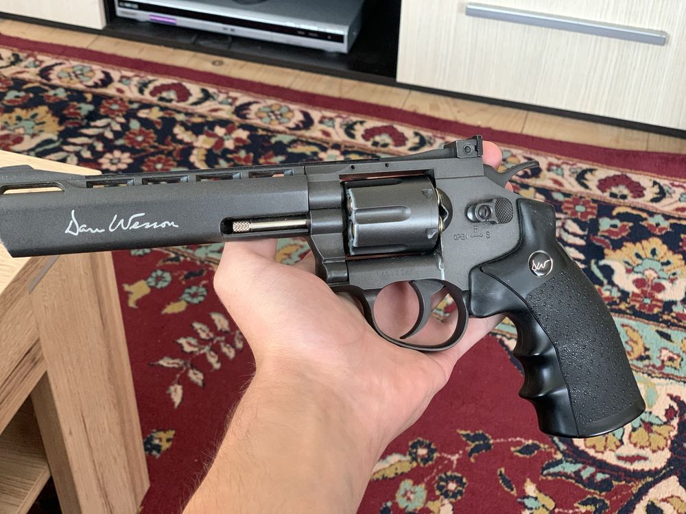 Revolver Airsoft Dan Wesson 6" + Toc Inclus