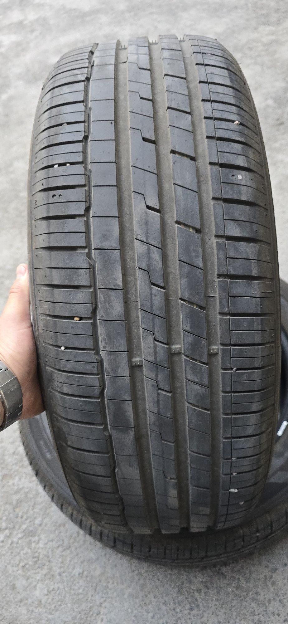 hankook r19  225/55