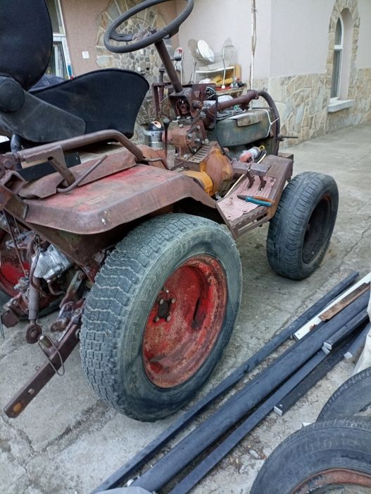 ХТЗТ012 малогабаритен Трактор