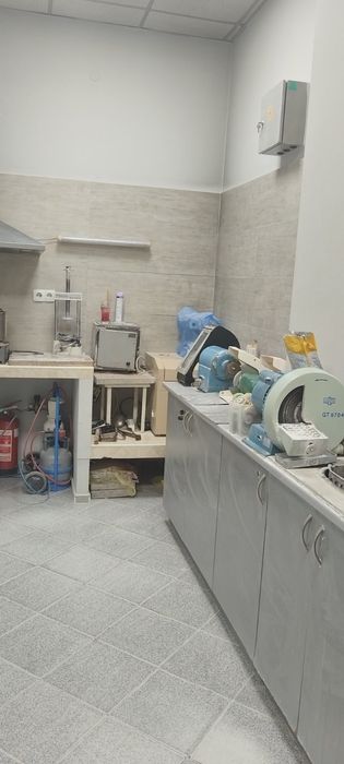 Дава се под наем Офис в Перник, Център - 56 кв.м за 1122 € - Снимка #6