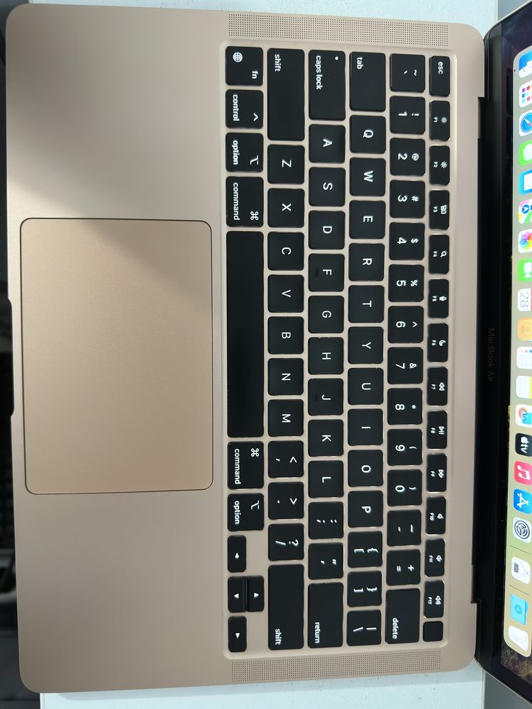 Macbook Air M1/8/256/full box/ideal