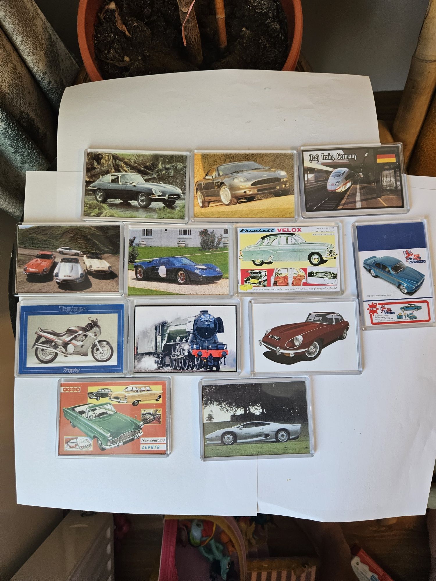 Stickere cu magnet , mașini,  moto , avioane !