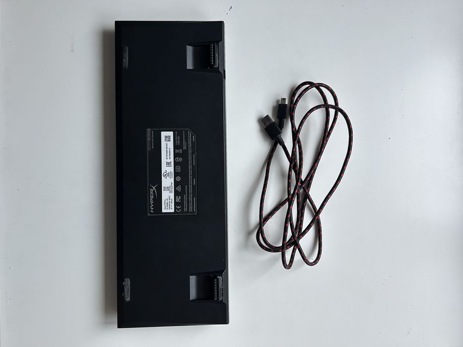 Tastatura gaming hyperx alloy core (+2 seturi de taste)