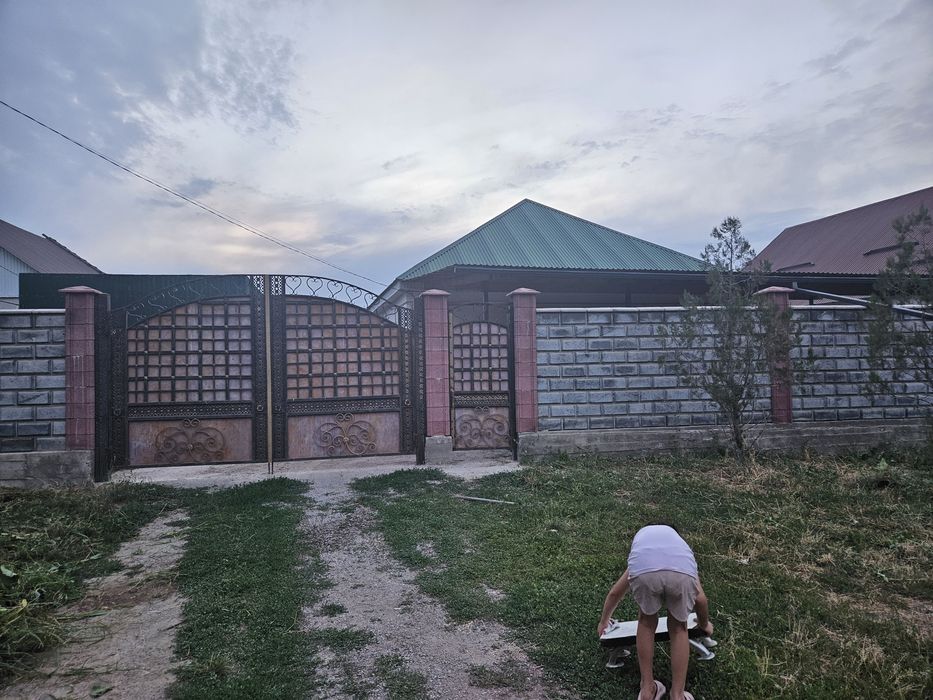 Үй сатылады 5 бөлме