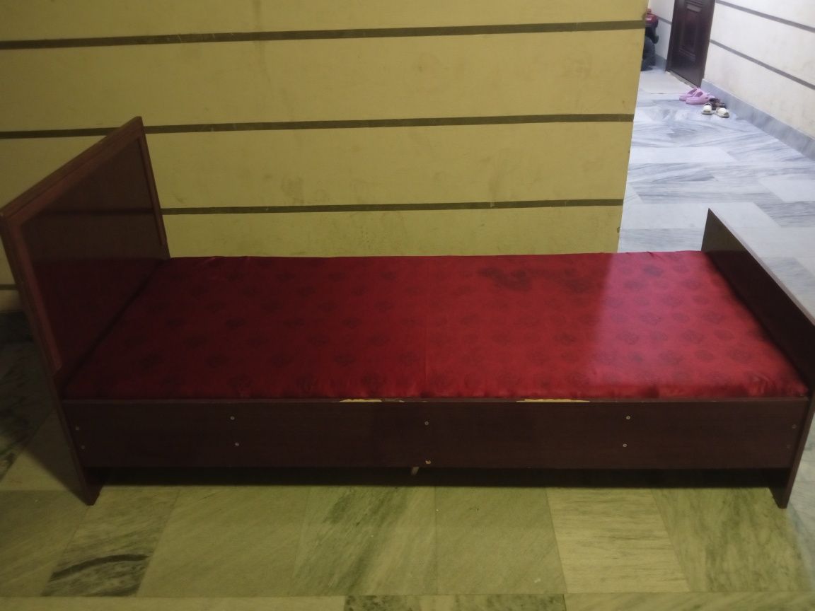 Arzon narxda qulay divan