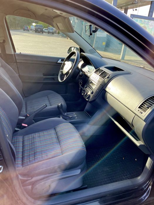 VW POLO 1.2 benzina, cutie manuala 5 trepte, an fabricație 2005