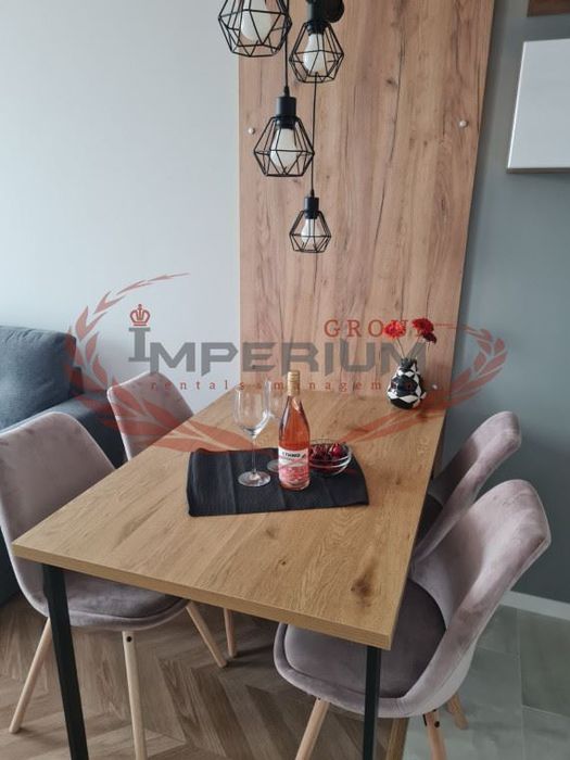 Дава се под наем Двустаен апартамент в Варна, Център - 55 кв.м за 918 € - Снимка #2