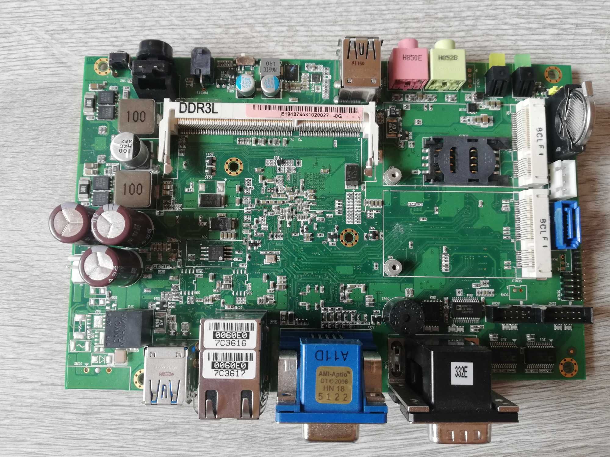 Axiomtek eBox626-853-FL Fanless Embedded PC