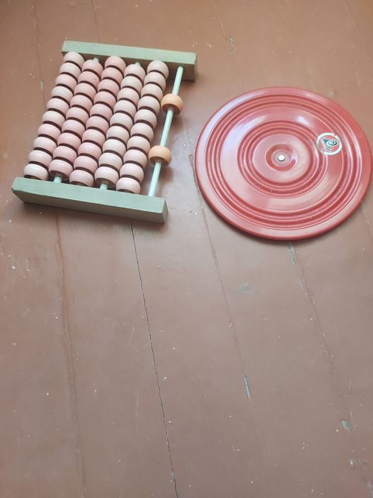 Продаю спортивный тренажёр для зарядки +косметику фирменный