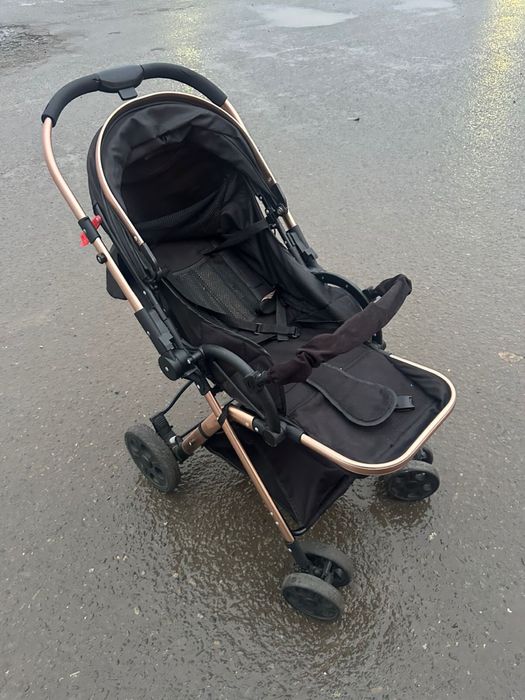 Продам прогулочную коляску