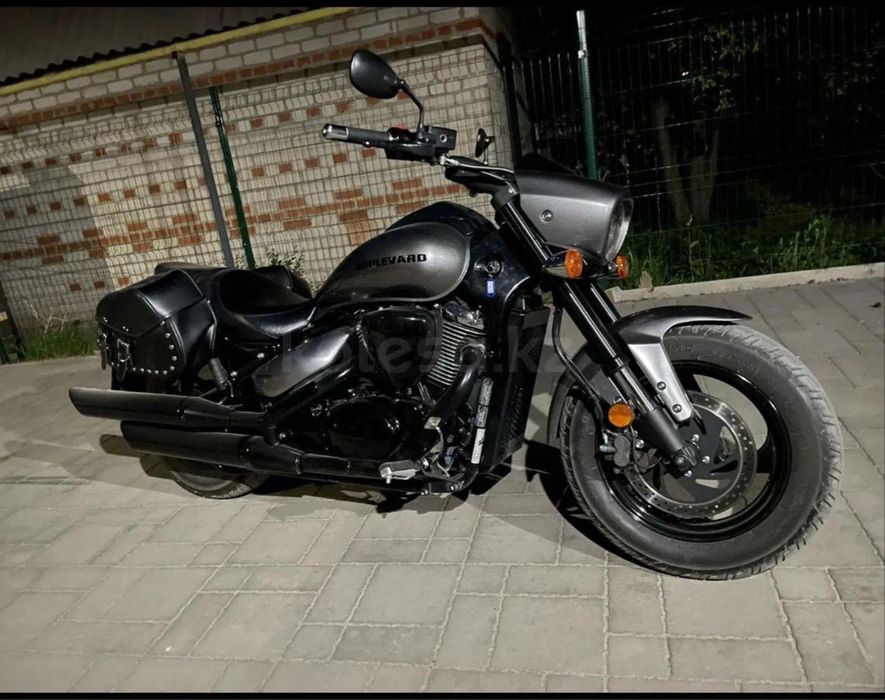 Продам мотоцикл Suzuki Boulevard M50 VZ800