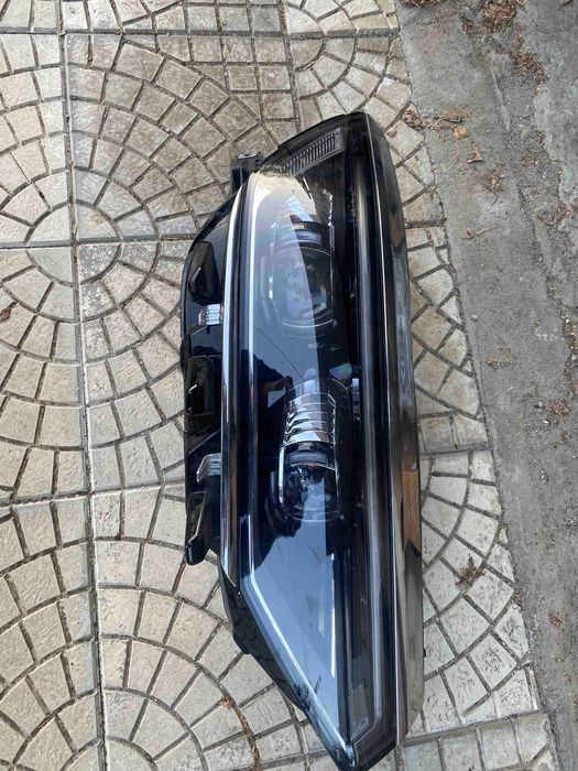 Десен фар за Volkswagen PASSAT B8 Facelift IQ LIGHT MATRIX FULL LED