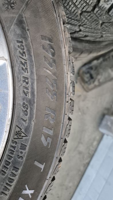 Резина зима Р15.