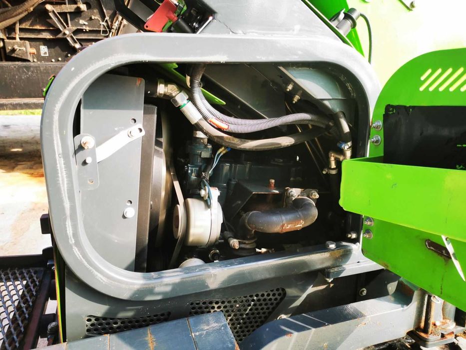 мини челен телескопичен товарач MERLO Cingo M12.3 plus