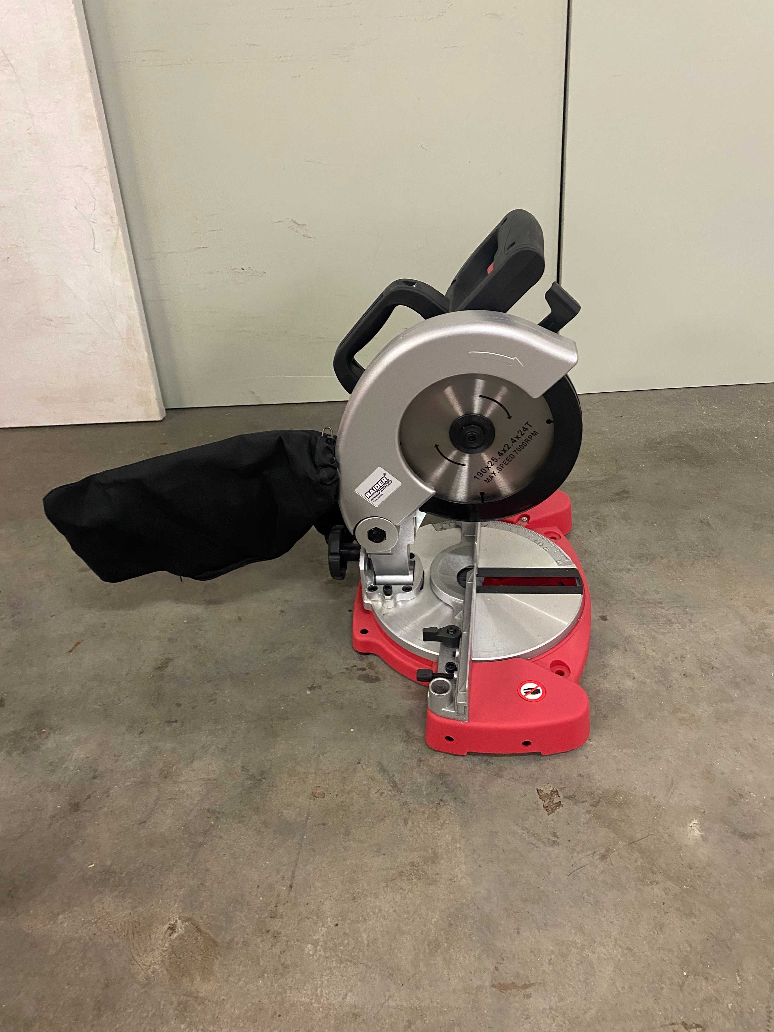 053100	Циркуляр настолен ø190mm 800W RD-MS02