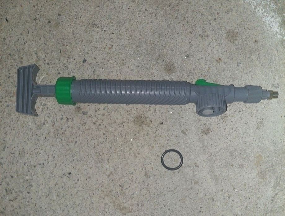 Pompa manuala stropit pentru sticle 2 litri