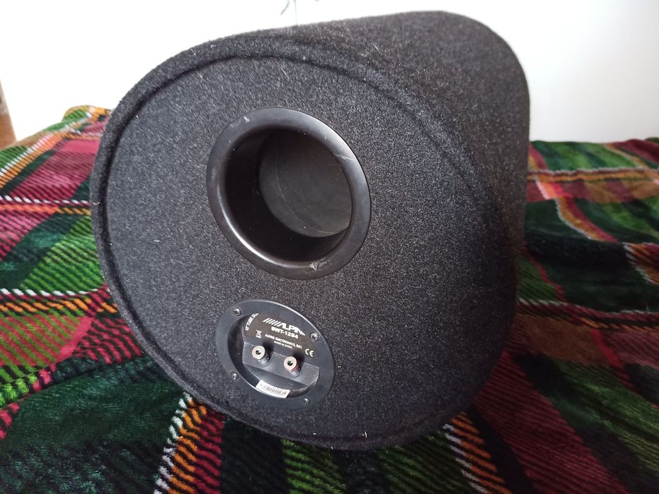 Incinta subwoofer Alpine swt 12S4 gol fara boxa.