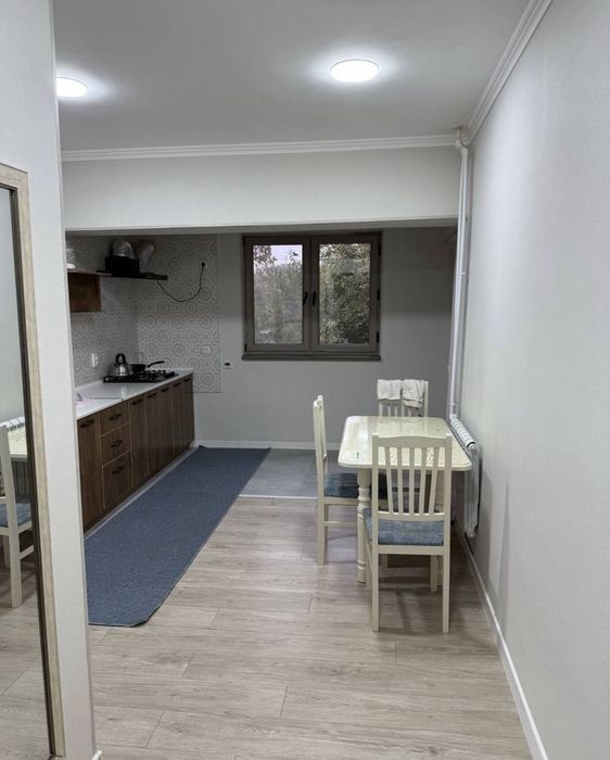 Квартира на Ц7 (ЦУМ) 2/3/9 общ пл 70м с обстановкой